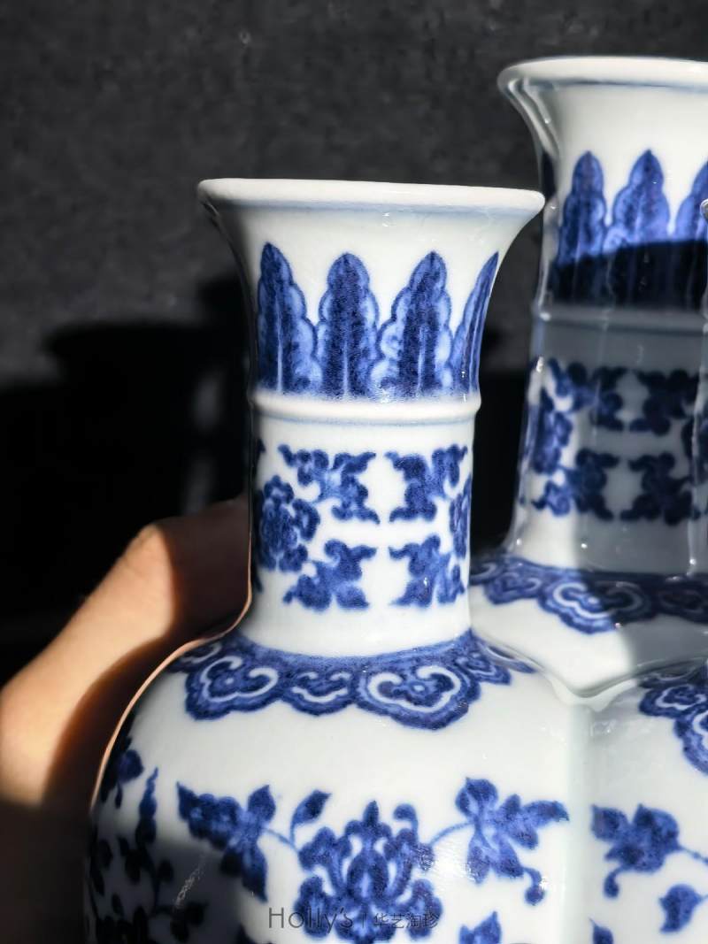 清乾隆 唐窑青花缠枝花卉纹六孔瓶（配座） - 图59