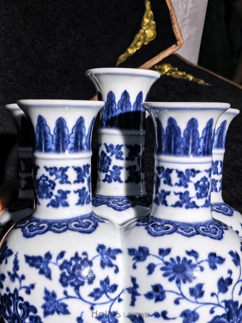清乾隆 唐窑青花缠枝花卉纹六孔瓶（配座） - 图62