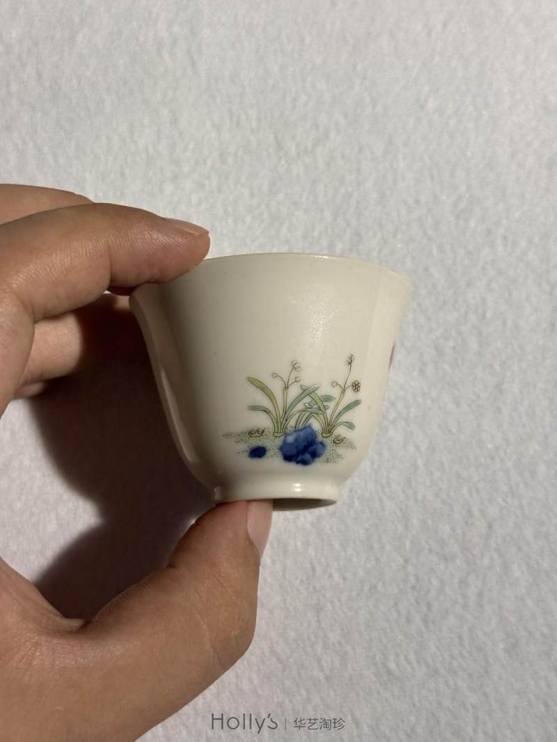 清乾隆 青花粉彩水仙纹花神杯 （一对） - 图33