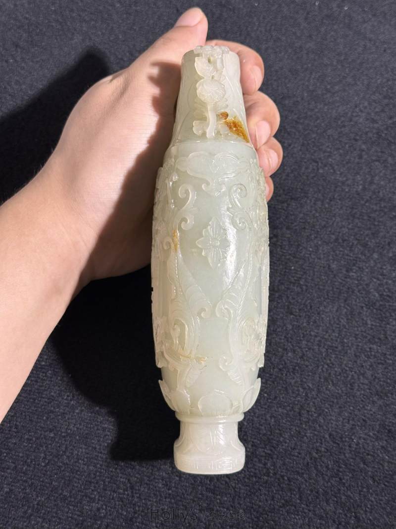 清乾隆 白玉扁钮盖花耳寿字纹扁肚瓶 - 图28