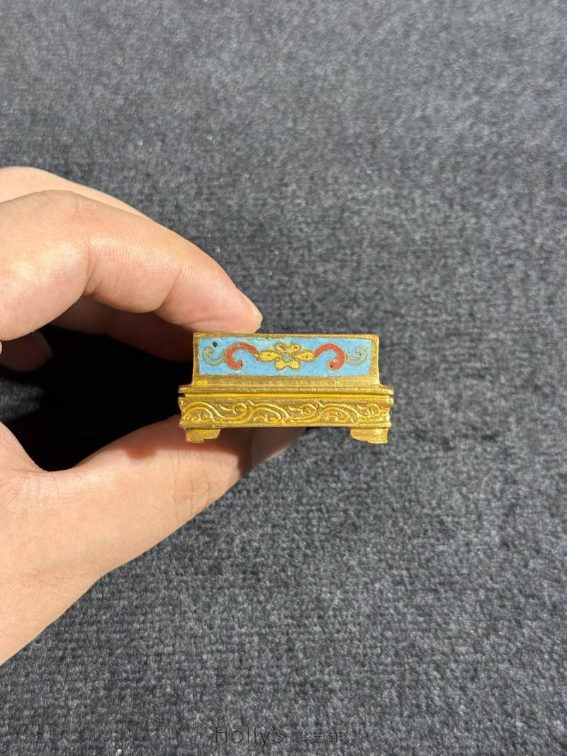 清乾隆 铜胎掐丝珐琅缠枝莲纹墨床 - 图20