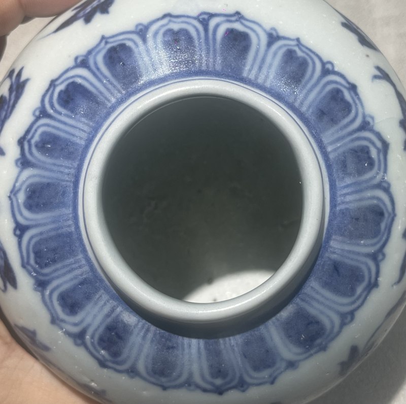 明宣德 青花缠枝花卉纹罐 - 图7