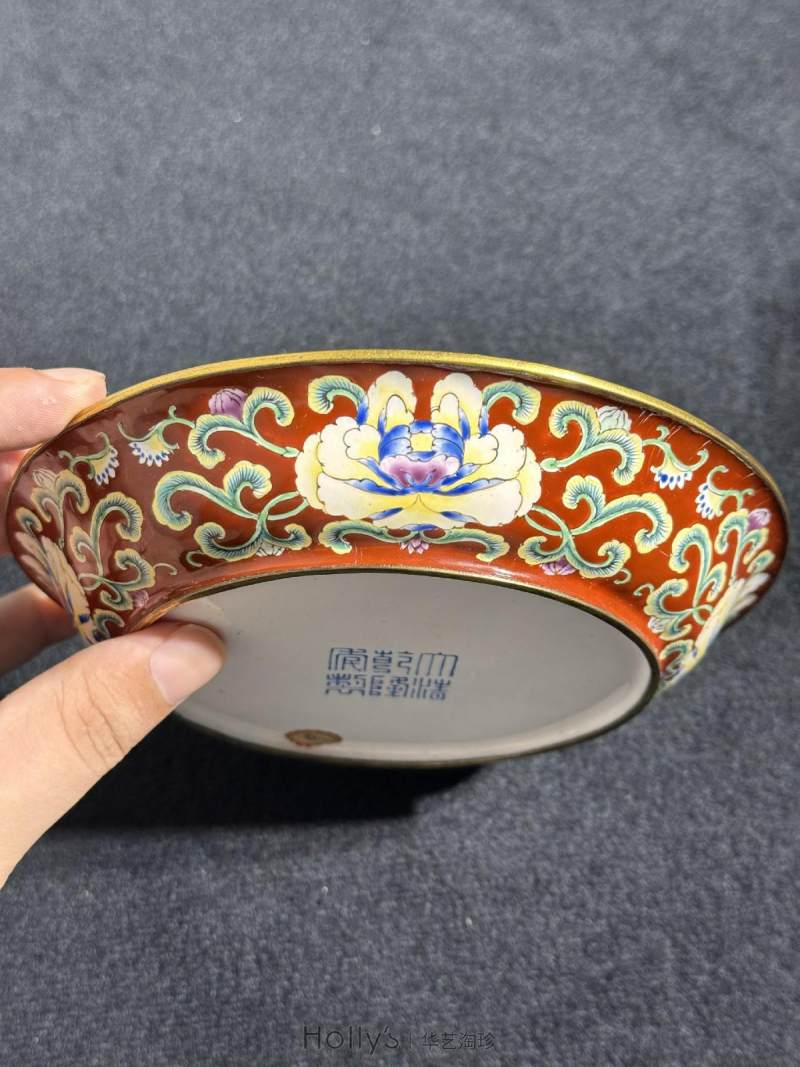 清乾隆 铜胎画珐琅缠枝莲纹盘 - 图10
