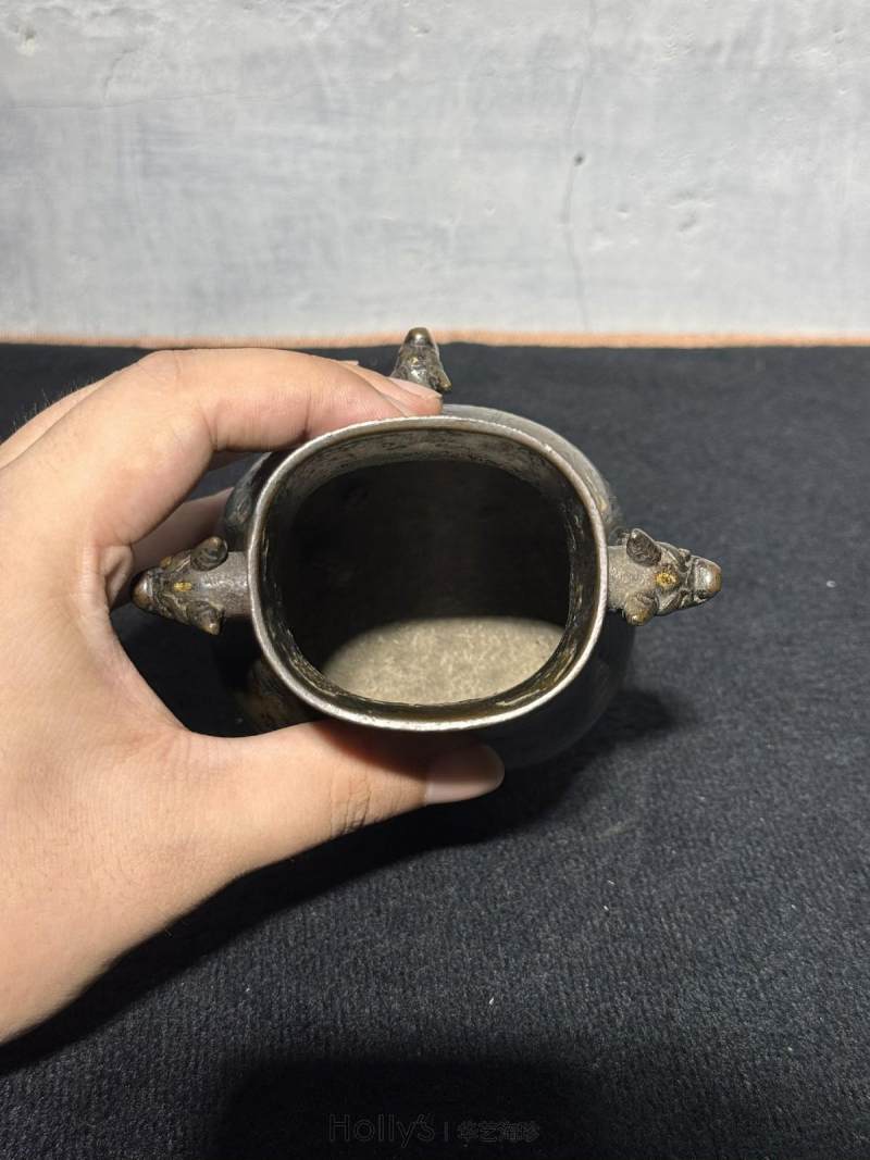 明 铜嵌金银双龙耳汉壶尊 - 图19