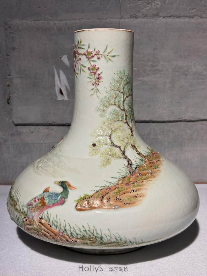 清中期 粉彩雕瓷鸳鸯戏水荸荠瓶 - 图11