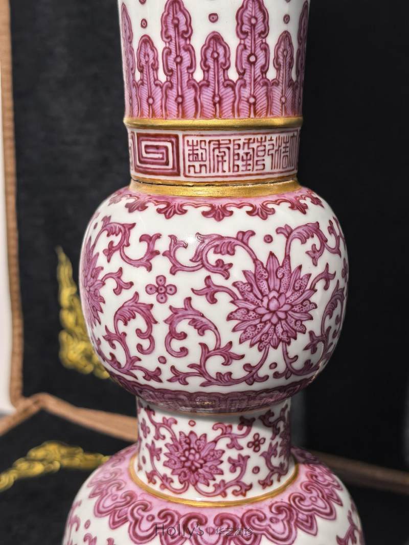 清乾隆 胭脂红彩八吉祥纹花觚 - 图36