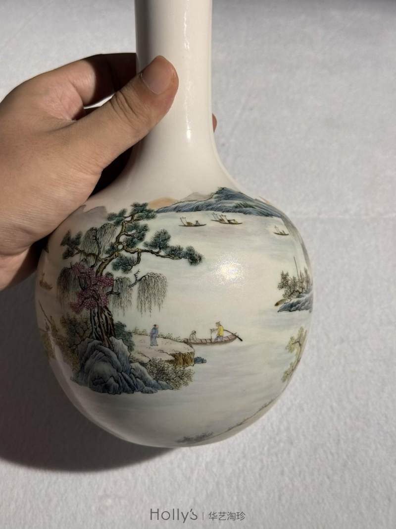 民国 粉彩山水人物天球瓶 - 图18
