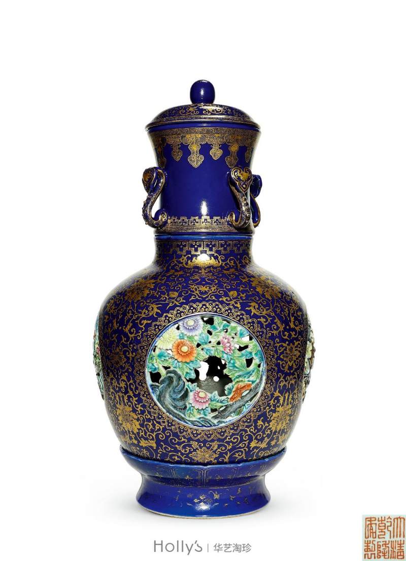 清乾隆 蓝地描金开光镂雕粉彩四季花卉套瓶 - 图31