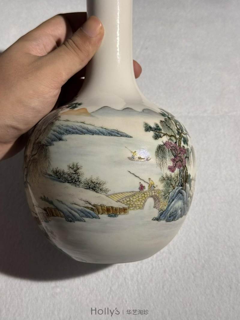 民国 粉彩山水人物天球瓶 - 图20