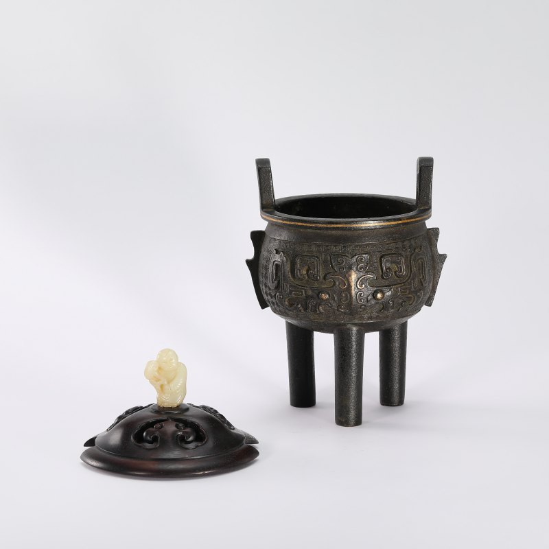 明 铜错金饕餮纹鼎式炉 - 图6