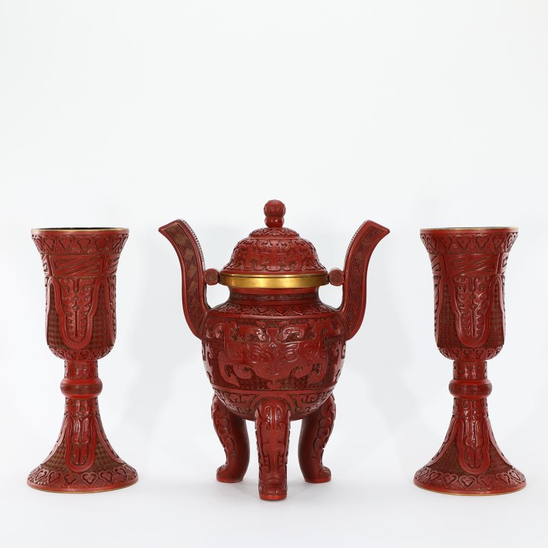 清 剔红供器（一组三件）