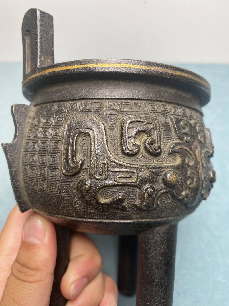 明 铜错金饕餮纹鼎式炉 - 图13