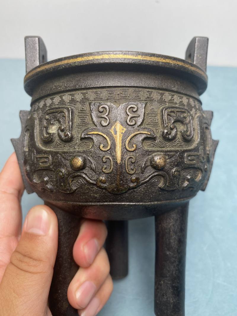 明 铜错金饕餮纹鼎式炉 - 图15
