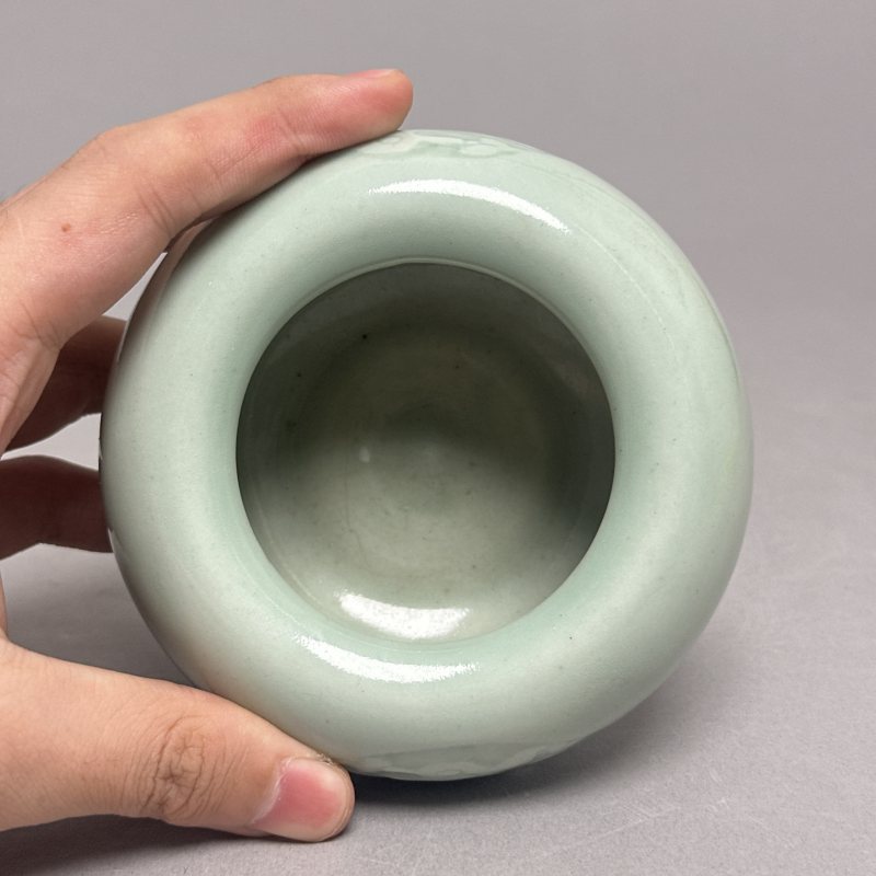 清中期 粉青釉暗刻团凤纹苹果尊 - 图7