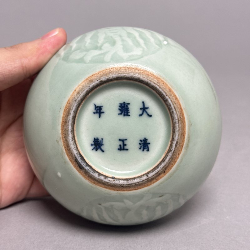 清中期 粉青釉暗刻团凤纹苹果尊 - 图8
