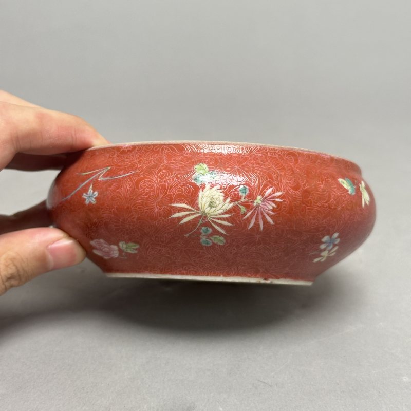 清晚期 胭脂红轧道粉彩花卉图镗锣洗 - 图2