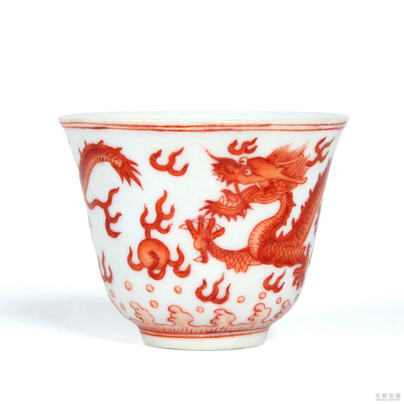 清同治 官窑矾红龙纹杯