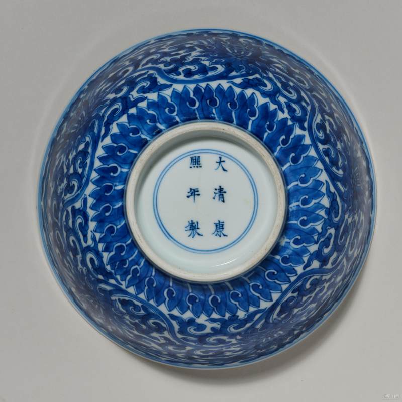 清康熙 青花缠枝牡丹纹碗 - 图5