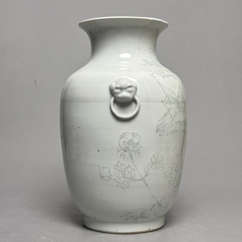清光绪 白釉隐青花鸟兽耳尊 - 图4