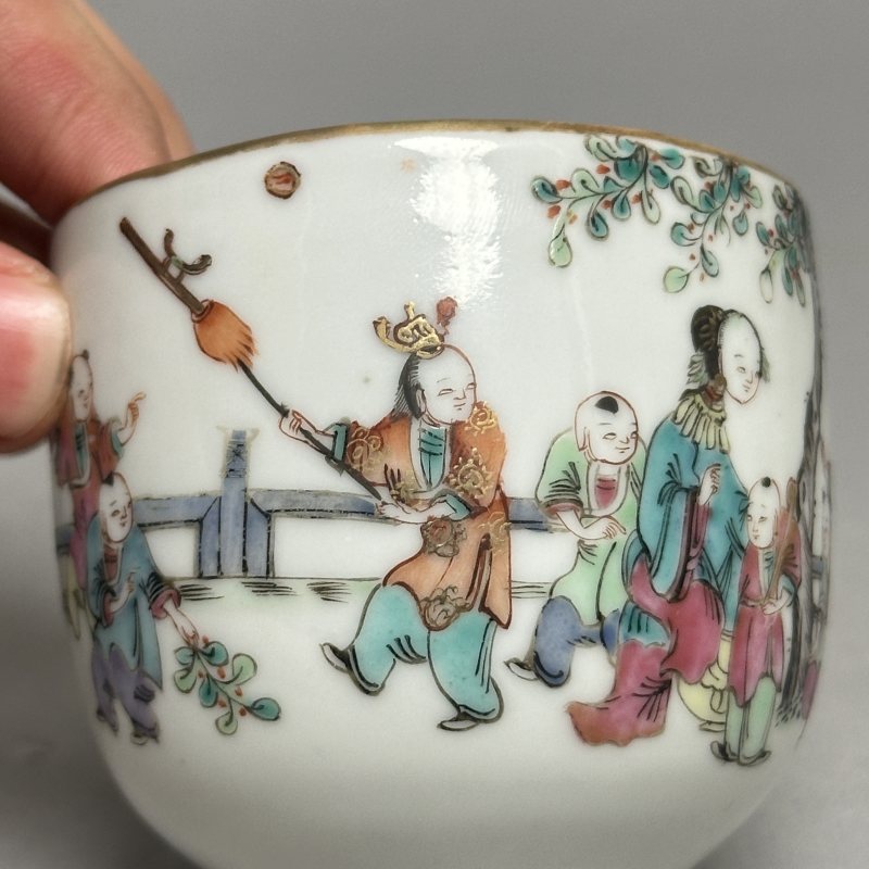 清晚期 粉彩人物图把杯 - 图7