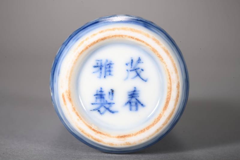 清晚期  青花人物故事图烟壶 - 图3