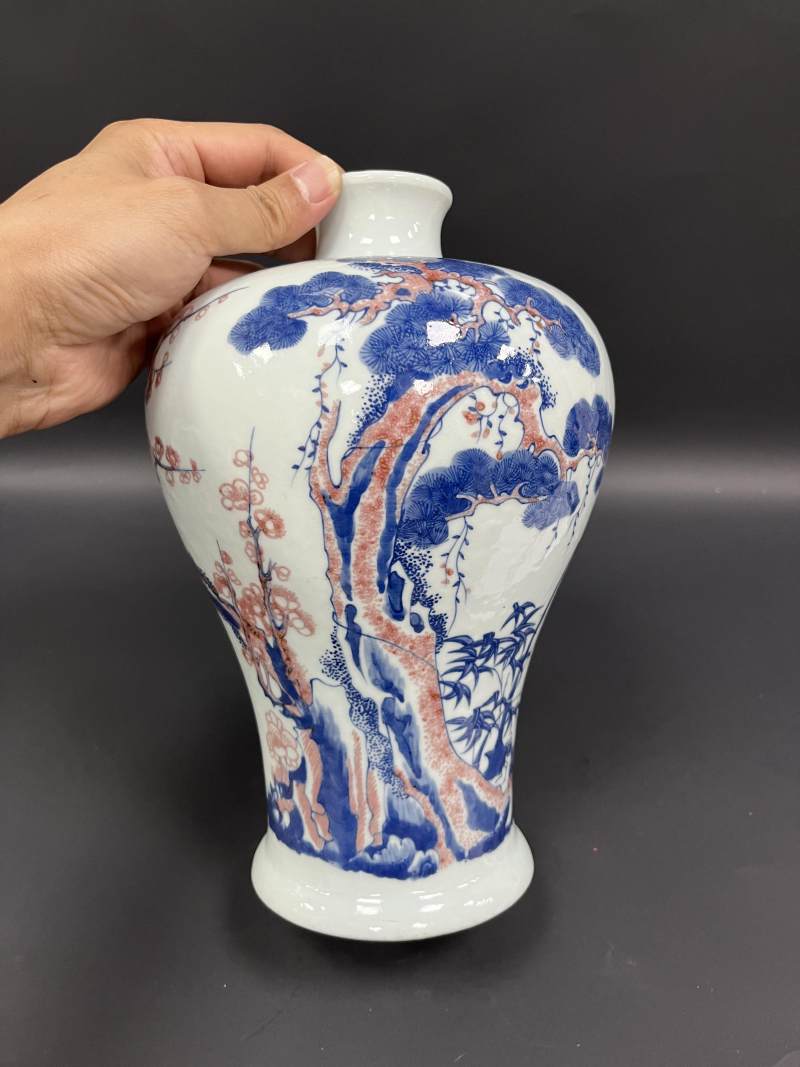 清晚期  青花釉里红岁寒三友图梅瓶 - 图3