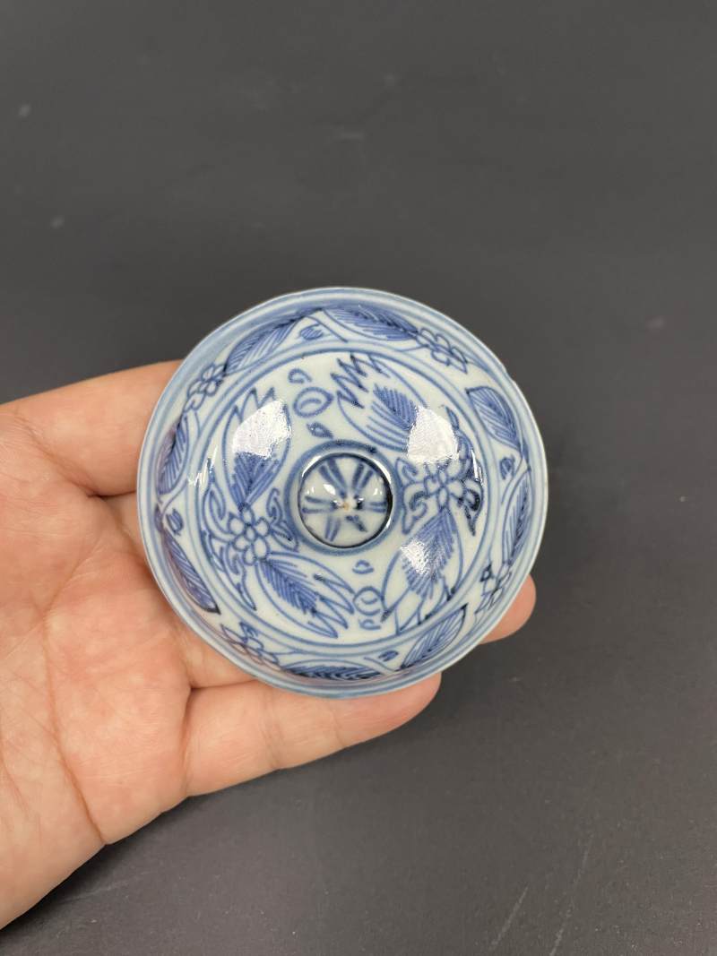 明万历  青花开光花卉纹提梁壶 - 图14