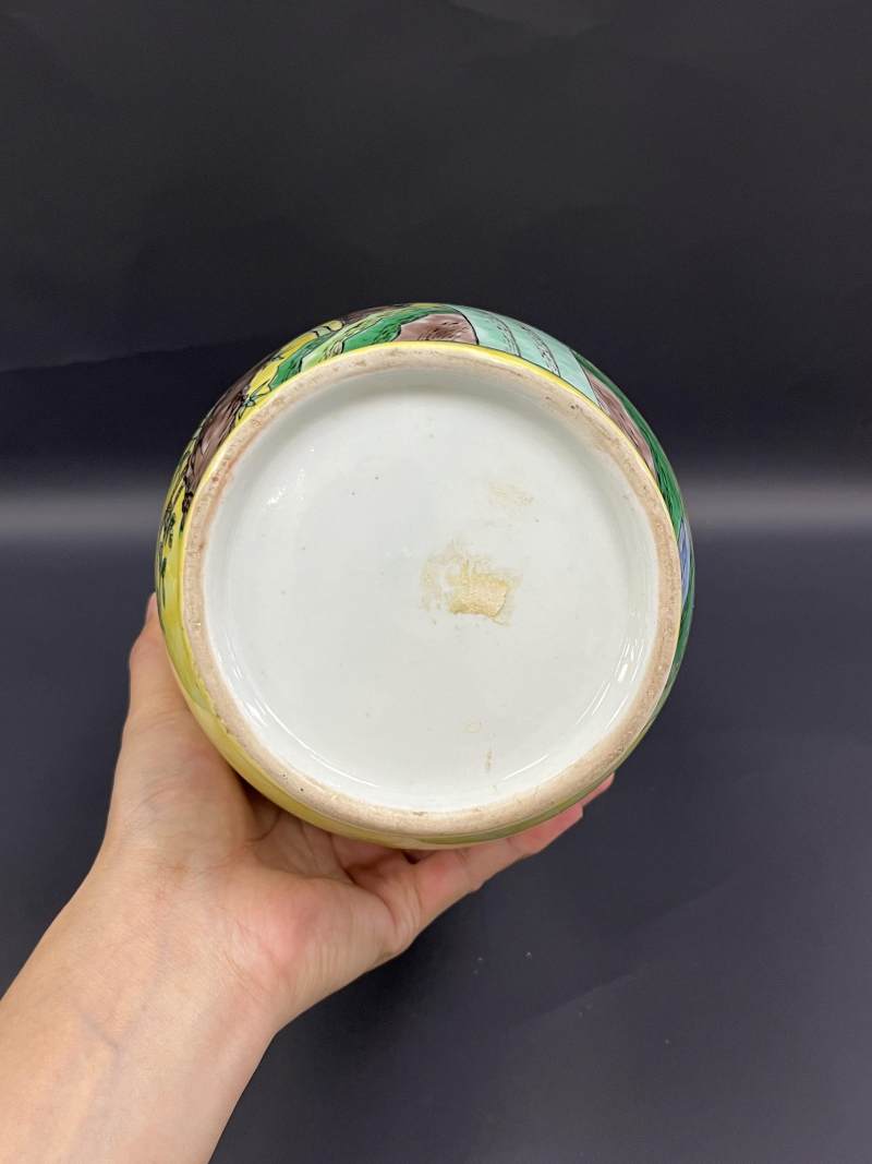清晚期  黄地五彩梅花纹棒槌瓶 - 图8