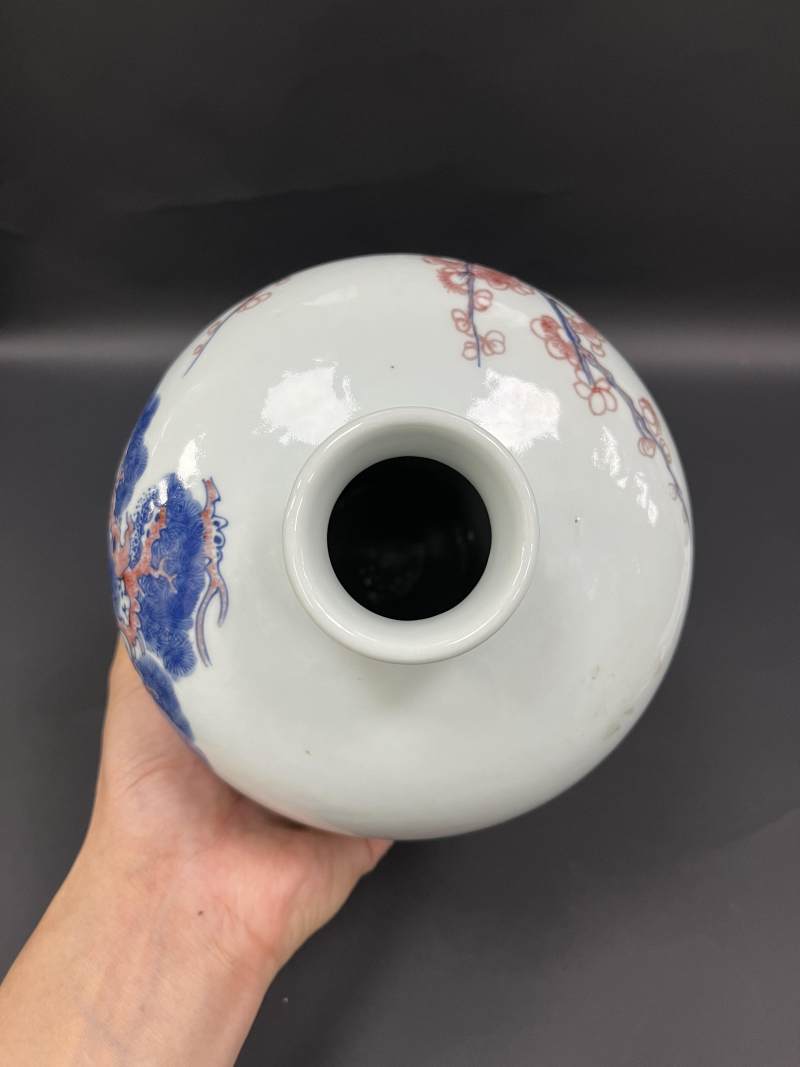 清晚期  青花釉里红岁寒三友图梅瓶 - 图5