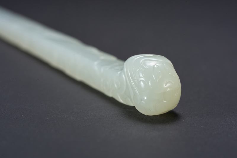 清  白玉浮雕螭龙纹子冈款簪子 - 图8
