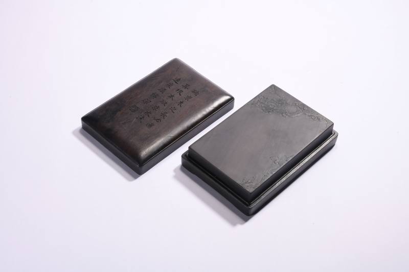 清  老坑端石青花火燎金线梅花板式砚