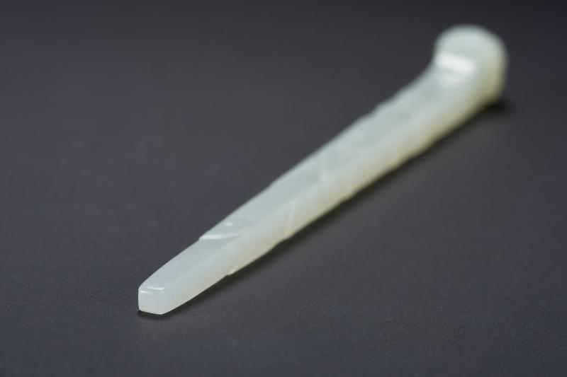 清  白玉浮雕螭龙纹子冈款簪子 - 图9