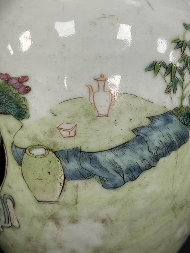清  粉彩人物纹、花虫纹瓷器五件 - 图45