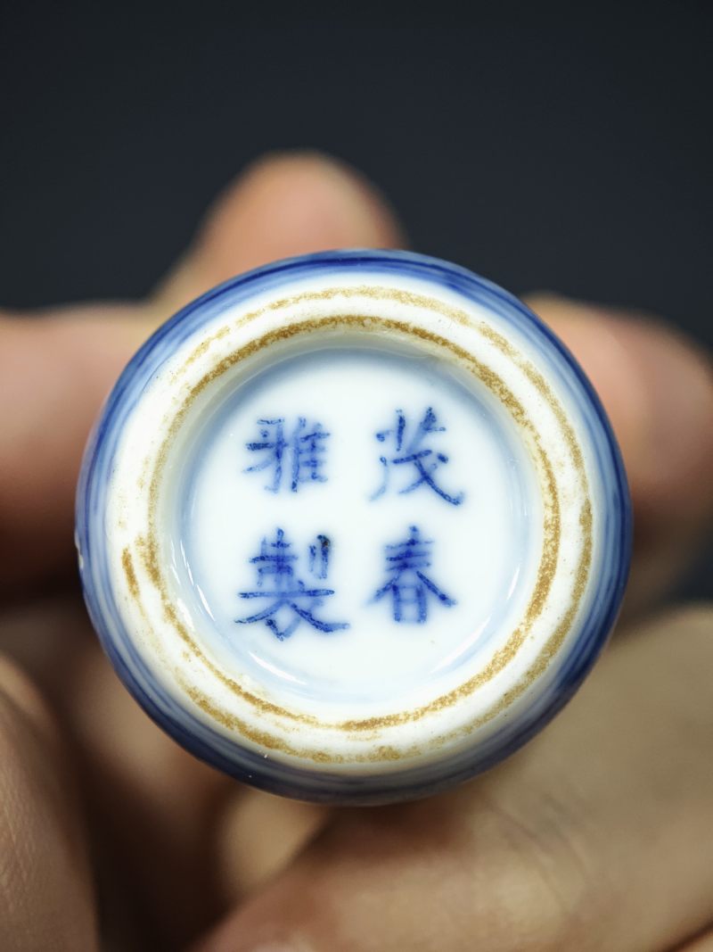 清晚期  青花人物故事图烟壶 - 图8