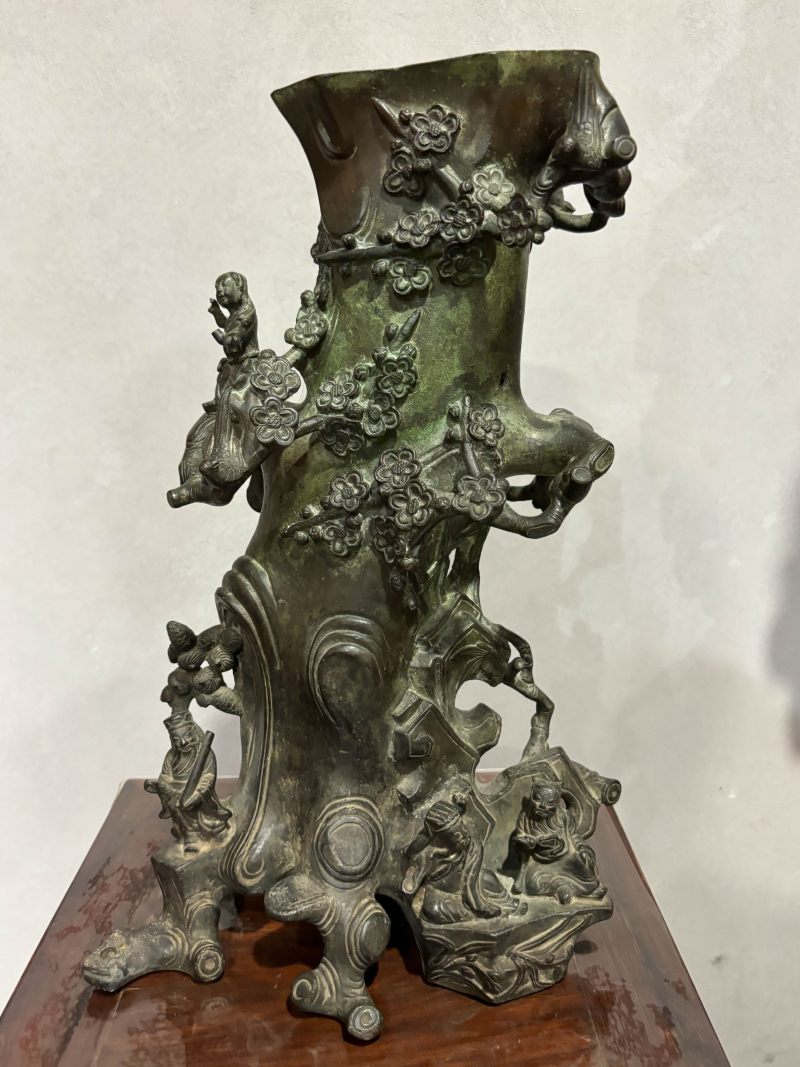 明 铜群仙祝寿大花插 - 图11