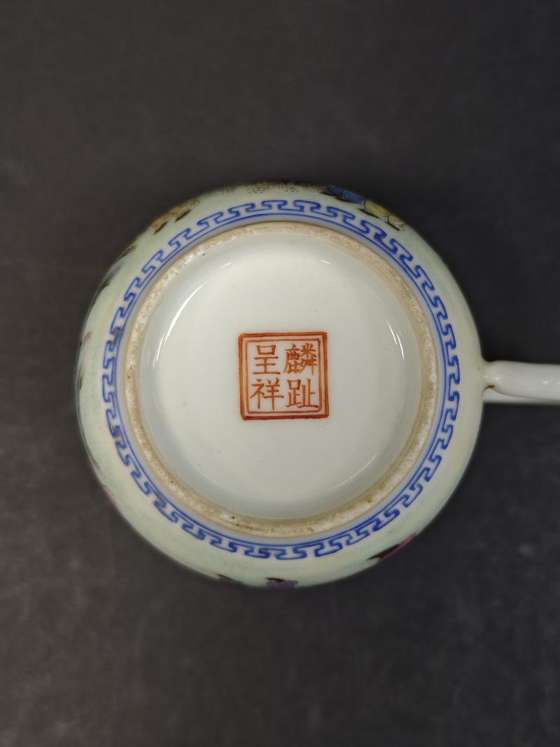 民国  粉彩婴戏图单鋬杯三只 - 图13