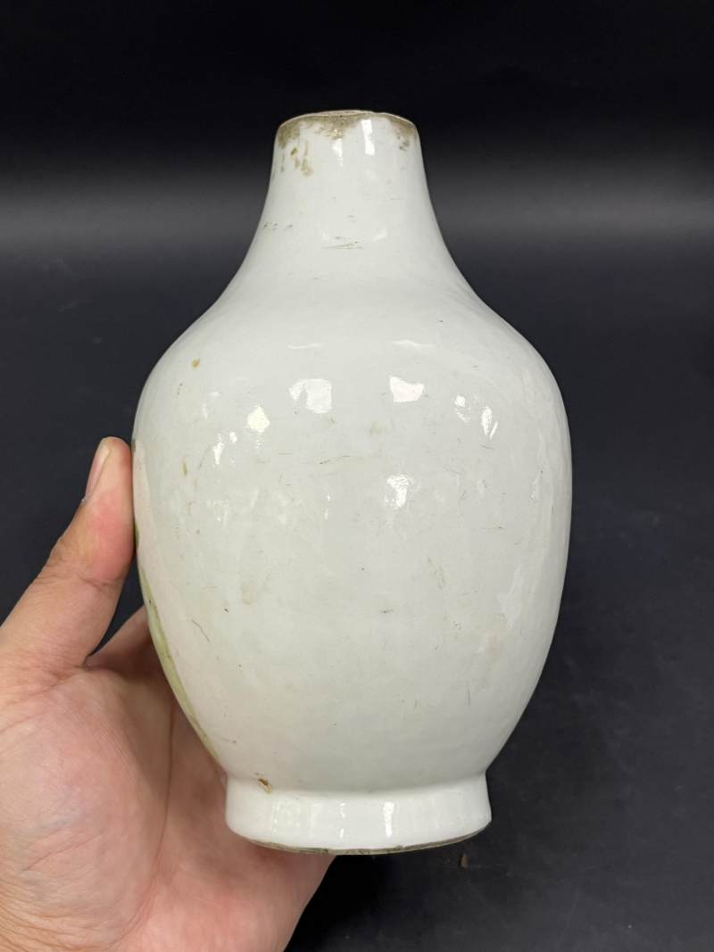 清  粉彩人物纹、花虫纹瓷器五件 - 图40
