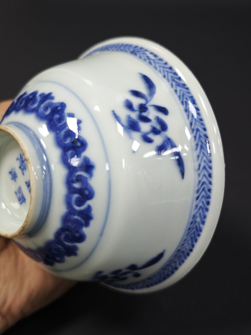清中期  青花花卉纹盖碗一对 - 图10