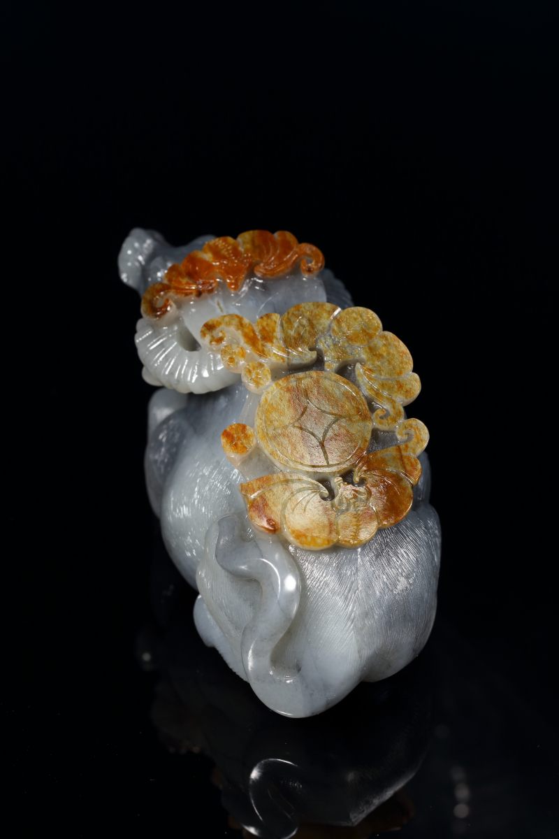 当代  “耕牛”和田玉青花籽料摆件 - 图5