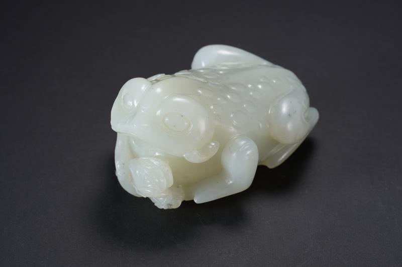 清中期  白玉雕金蝉摆件 - 图3