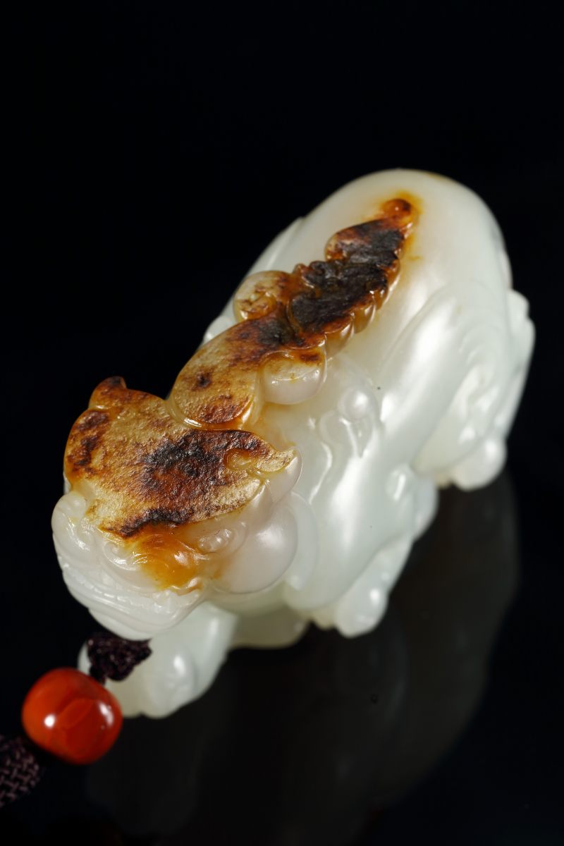 当代  “貔貅”和田玉籽料把件 - 图5