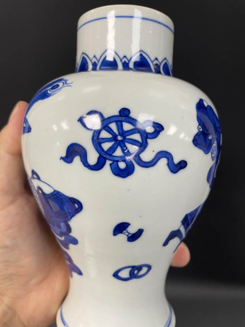 清康熙  青花瑞兽博古图梅瓶 - 图9