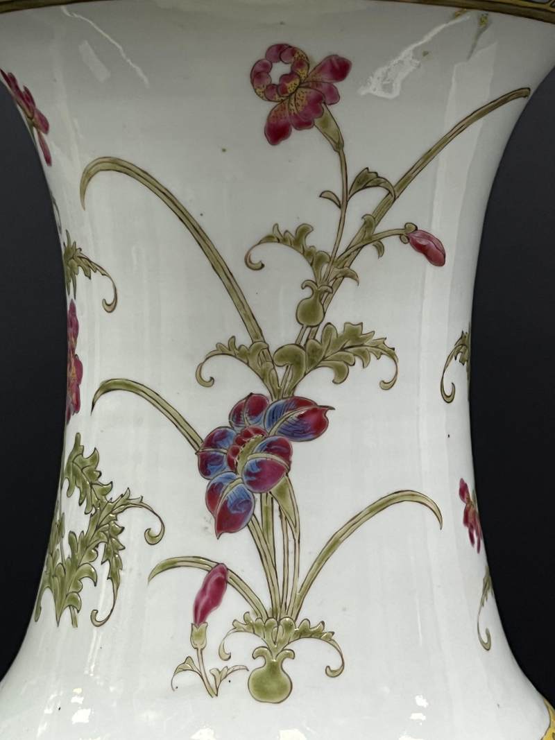 清晚期  粉彩折枝花卉纹狮耳大瓶 - 图10