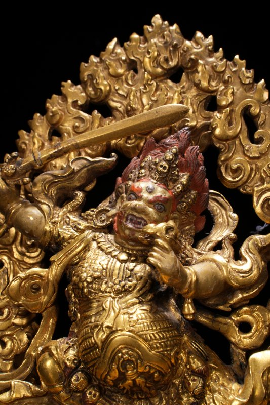 清乾隆 扎什伦布寺风格 铜鎏金大红司命主 - 图17