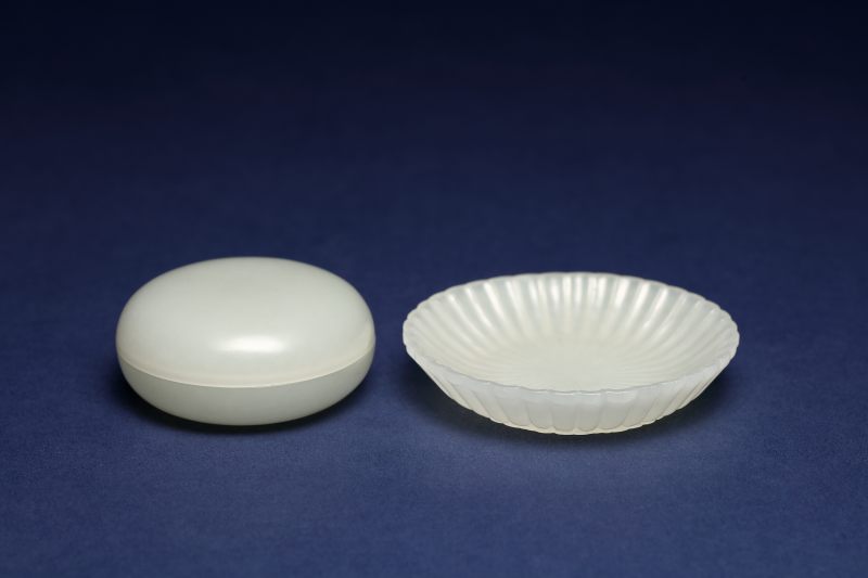 清  白玉馧及莲瓣形碟一组两件