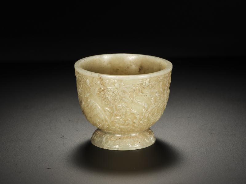 清  青白玉穿花凤纹杯 - 图5