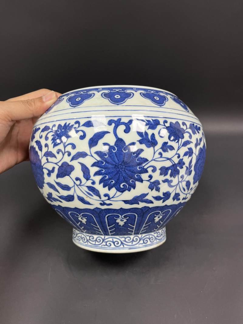 清光绪  青花缠枝莲纹赏瓶 - 图3