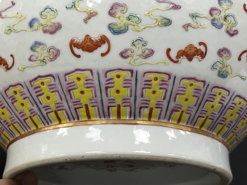 清光绪  粉彩百蝠纹荸荠瓶 - 图11
