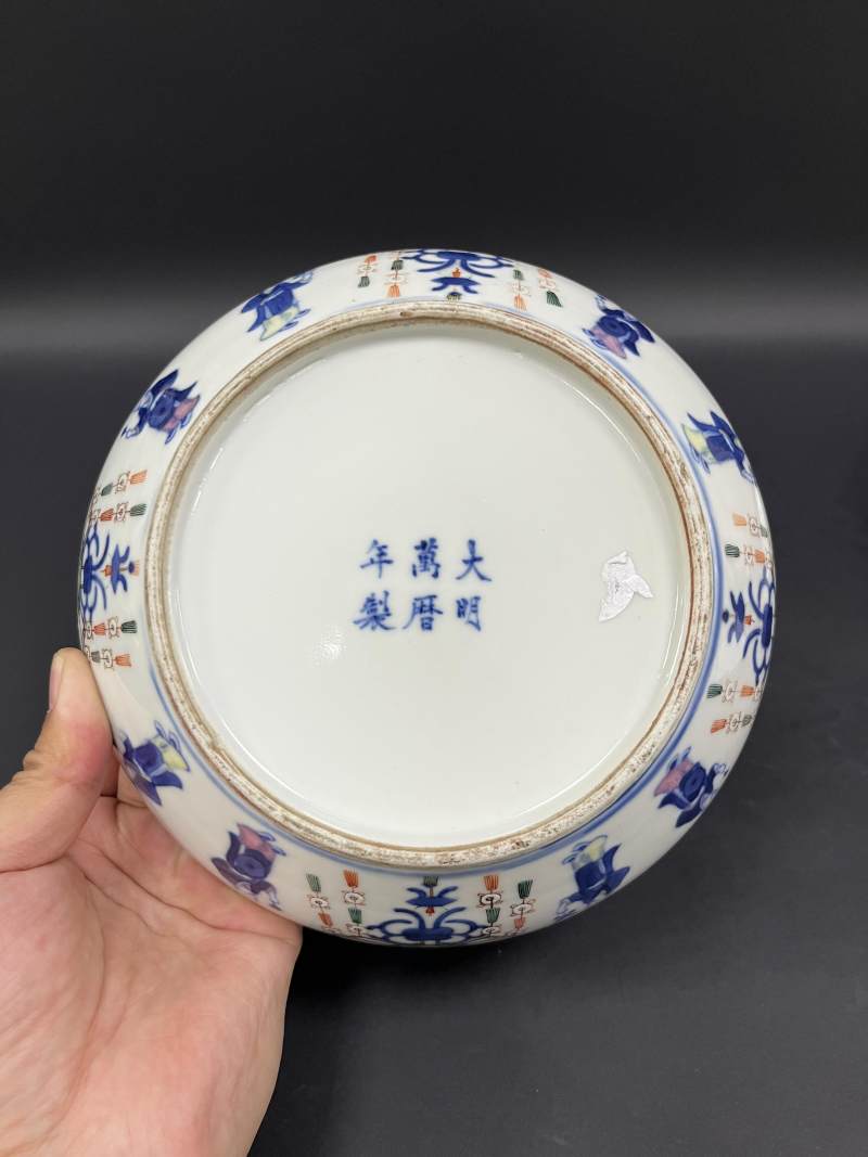 清晚期  青花粉彩婴戏图捧盒 - 图13