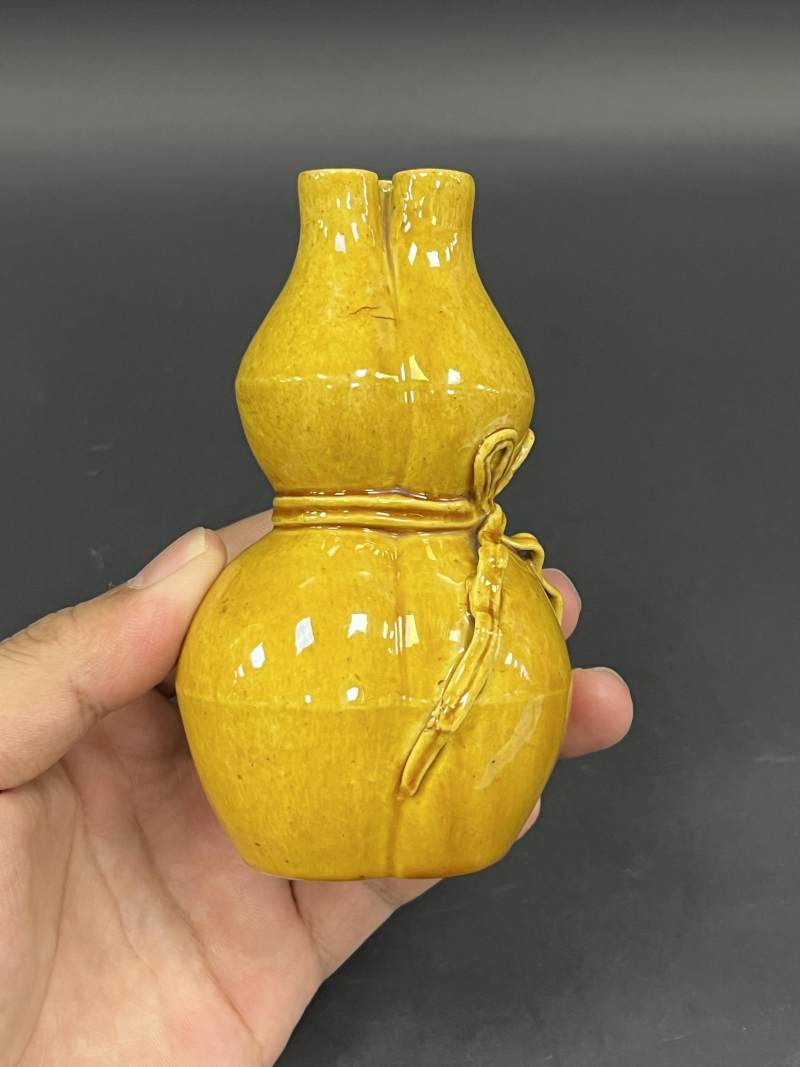 清康熙  黄釉三联葫芦包袱瓶 - 图5